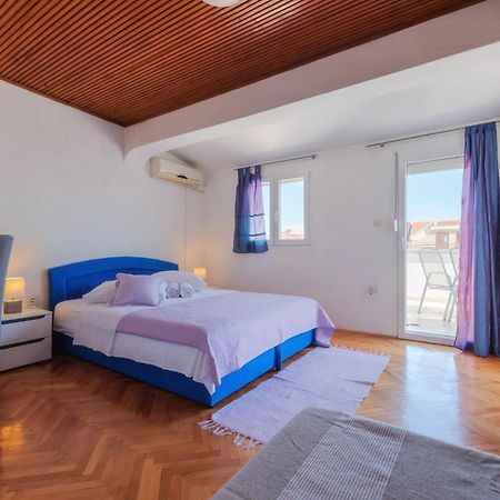 Perica Apartment And Perica Room With Separate Entrance Zadar Exteriör bild