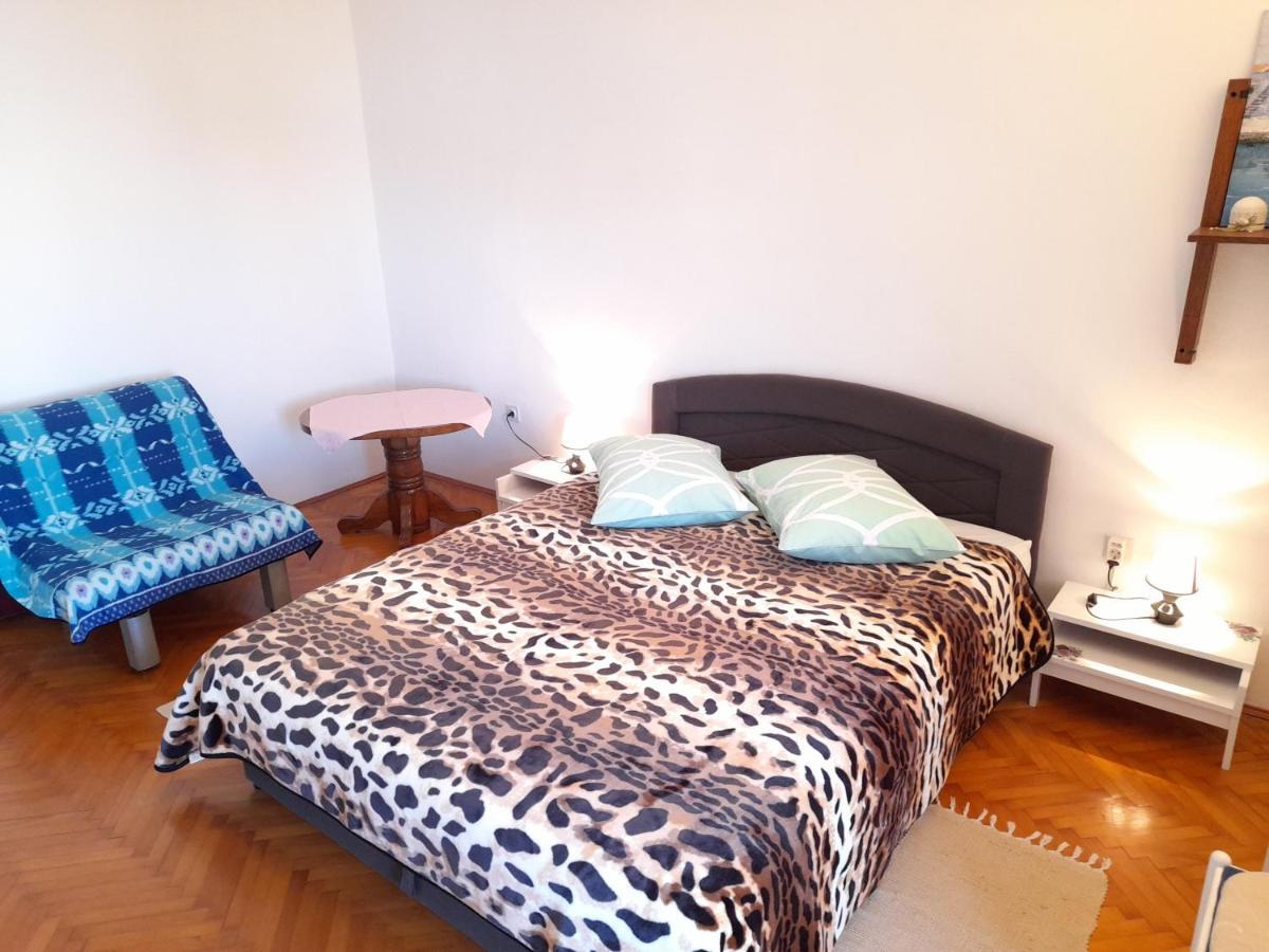 Perica Apartment And Perica Room With Separate Entrance Zadar Exteriör bild