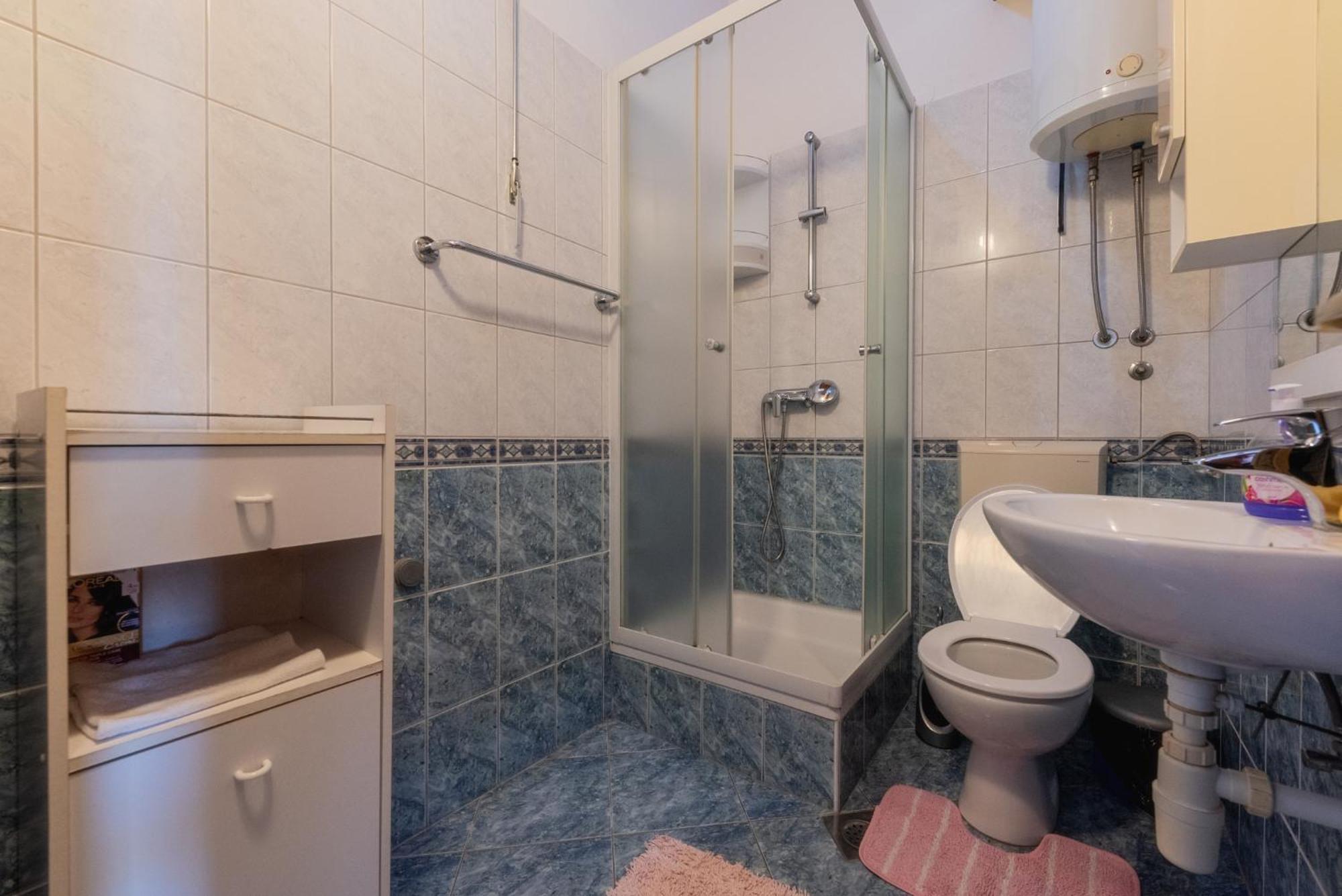 Perica Apartment And Perica Room With Separate Entrance Zadar Exteriör bild